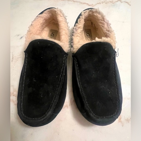 UGG Women's Ansley Slipper Black Suede Leather Slip On Mocassin Flats Size 11US - Picture 1 of 6